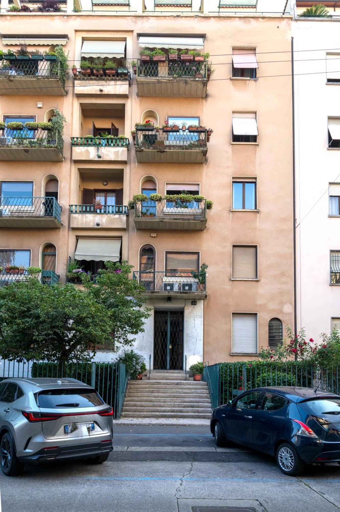 Dream Suites Milano Dateo Exterior photo